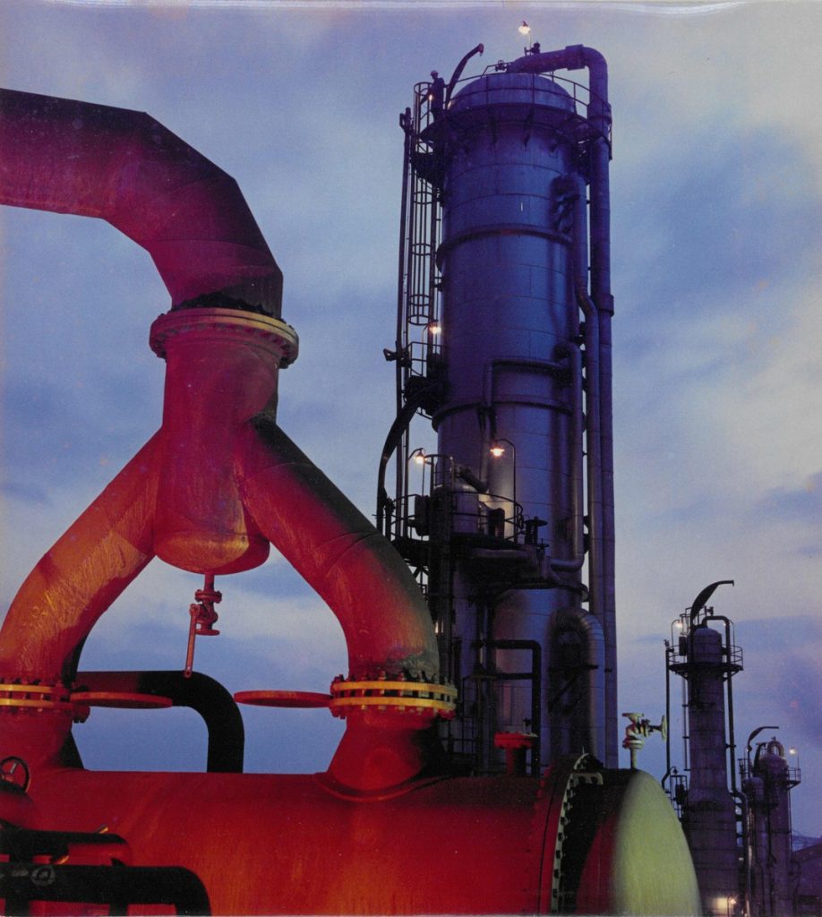 Ludwig Windstosser: Aral, Benzin-Raffinerie, 1967, Farbpapier, © Staatliche Museen zu Berlin, Kunstbibliothek / Ludwig Windstosser